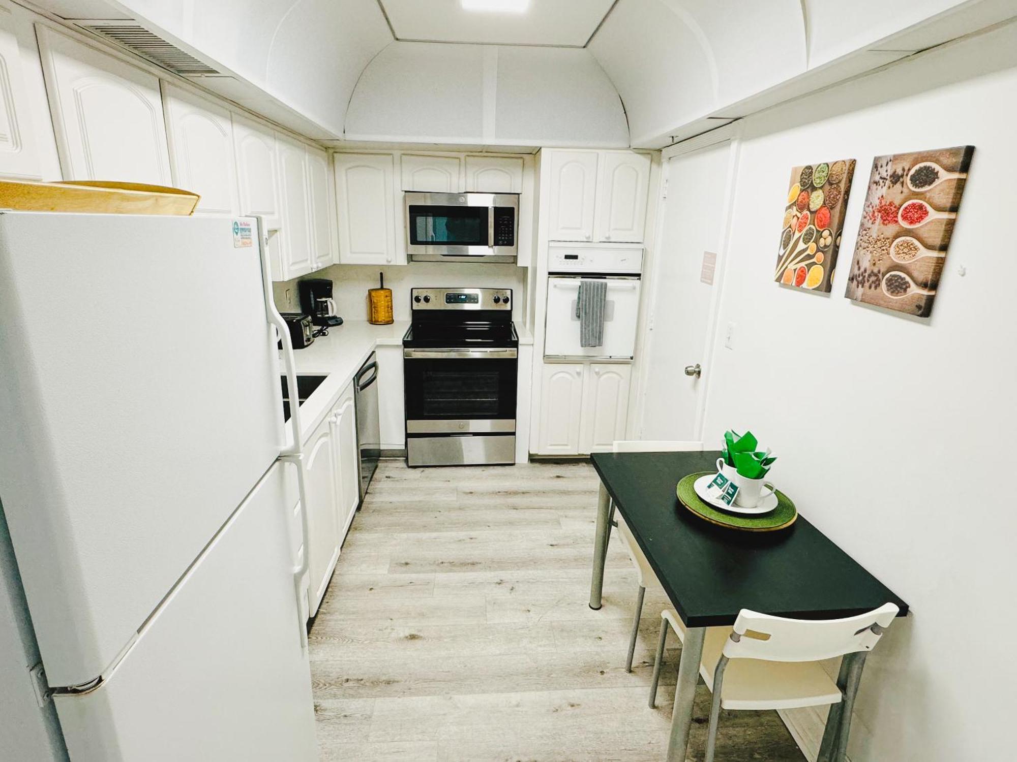 Miami Hollywood Condo For 4 People 001-21Vic Екстериор снимка
